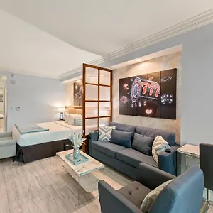 https://stripview-luxury-suite-at-the-signature.las-vegashotels.net